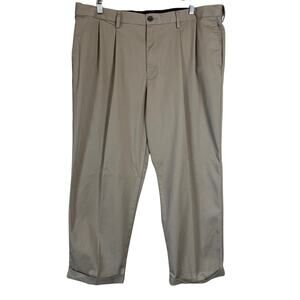 Dockers Mens Comfort Khaki Pants 40x29 Tan Relaxed Fit Pleated Wrinkle Free NWOT